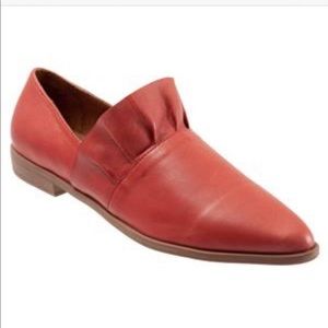 Bueno Burcu Slip-on Ruffle Flat